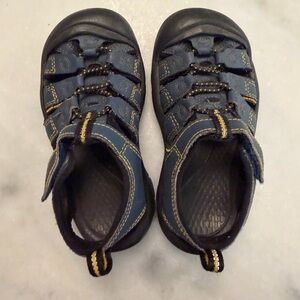 Kids Keen Newport Sandal - Navy Blue Closed-Toe - little kid 9.5